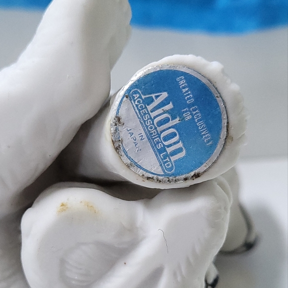 Vintage 1974 Aldon porcelain polar bear - Picture 7 of 8